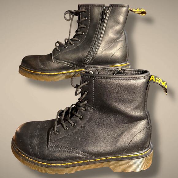 Women's Sz 5 DR. MARTENS 1460 Barely Worn Black Leather Side Zip Up Combat Boots - Picture 3 of 11